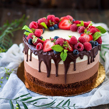 Торт "Три шоколада" купить - домодедово.сладкоежкин.рф